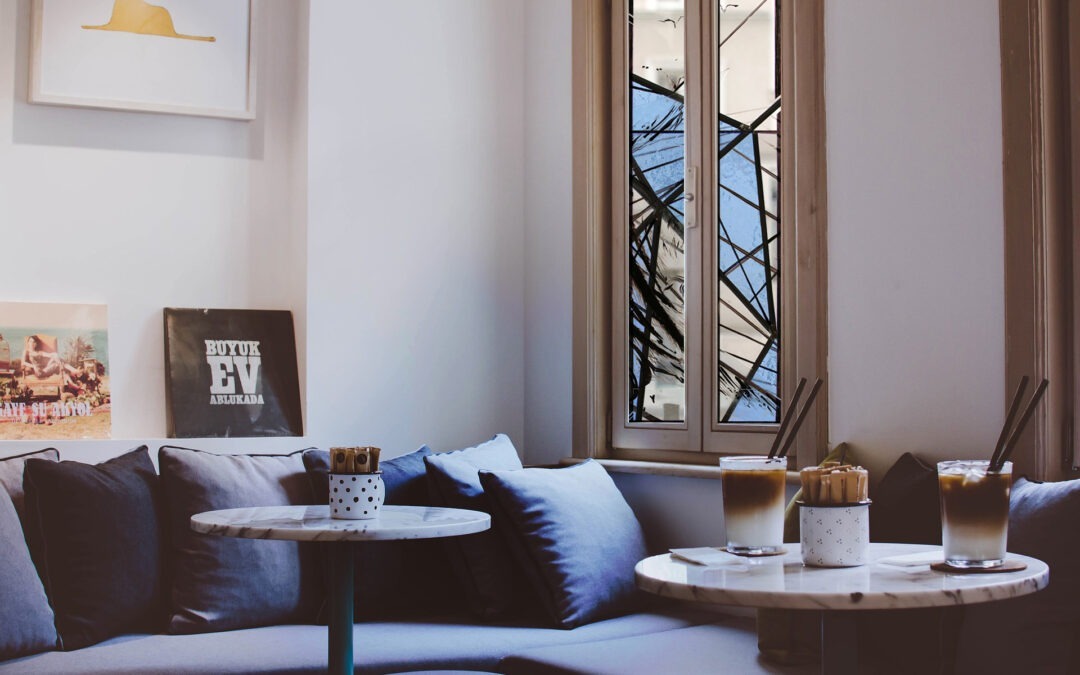 Café ou salon de thé, vitrail sur mesure